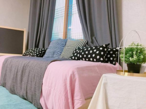 Urban cozy apartment near the river